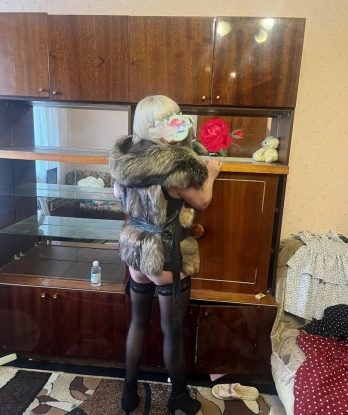 🌟 Я индивидуалка со стажем, готова подарить тебе незабываемые мгновения наслаждения и релакса. 💫 У меня есть все, чтобы сделать наше свидание особенным: стройная фигура, утонченность и развратное воображение. 💋
Я предлагаю широкий спектр услуг, которые подарят тебе незабываемый опыт. 💥 Моя задача - удовлетворить твои самые сокровенные желания и фантазии. Открой для себя новое в мире эротики и наслаждения под моим чутким руководством. 💦
Моя квартира расположена в центре Москвы, уютное гнездышко для романтической встречи. 🌹 Также, если ты хочешь, я могу приехать к тебе в гости или в гостиницу. 🚗
Мои постоянные гости оценивают меня высоко, мое внимание к деталям и мои нежные прикосновения дарят им максимум удовольствия. 💞
Посмотри мои фото, чтобы увидеть мою красоту и сексуальность. 🔥 Я жду тебя, чтобы сделать наше свидание незабываемым! 💫 Аринка